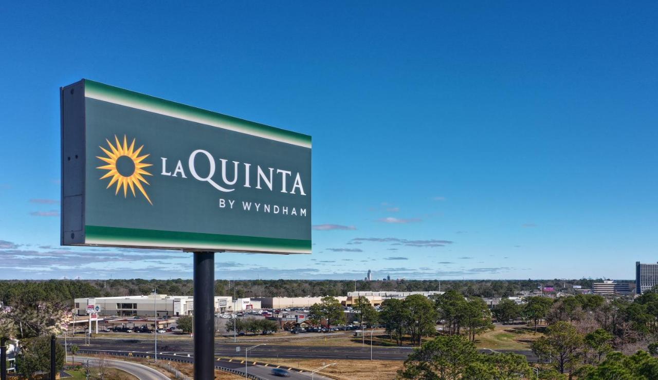 La Quinta By Wyndham Mobile Hotel Exterior photo