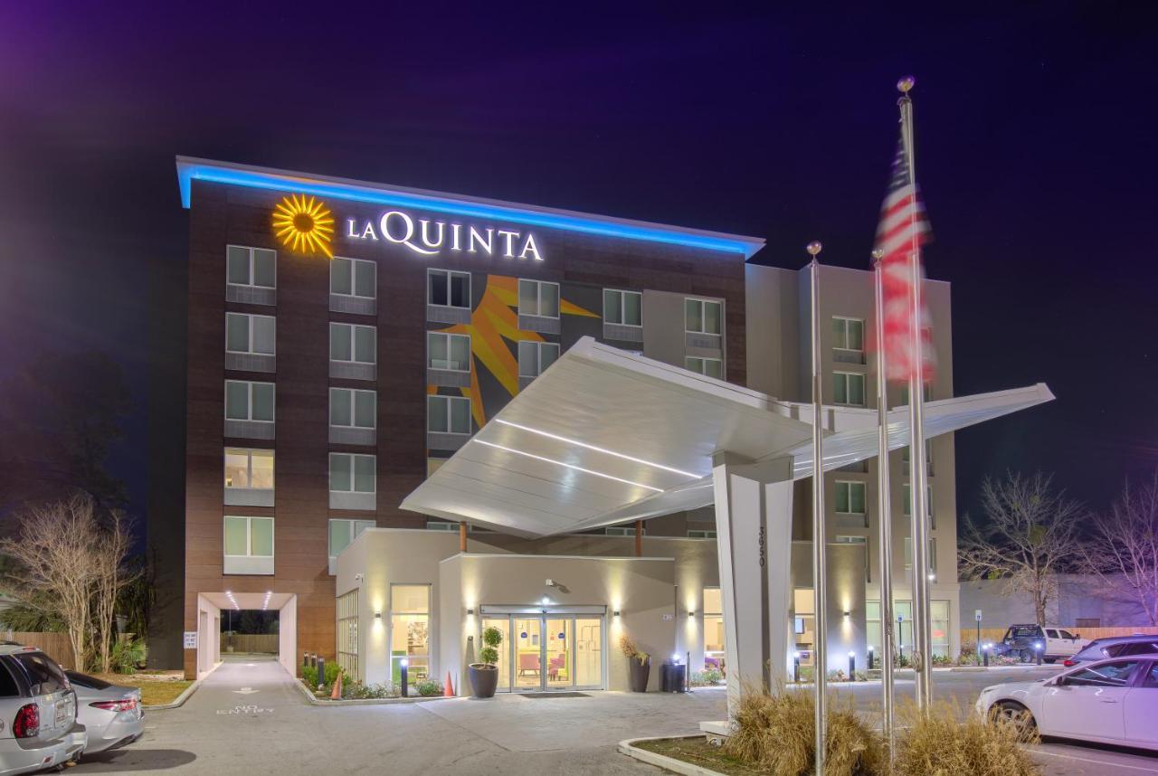 La Quinta By Wyndham Mobile Hotel Exterior photo